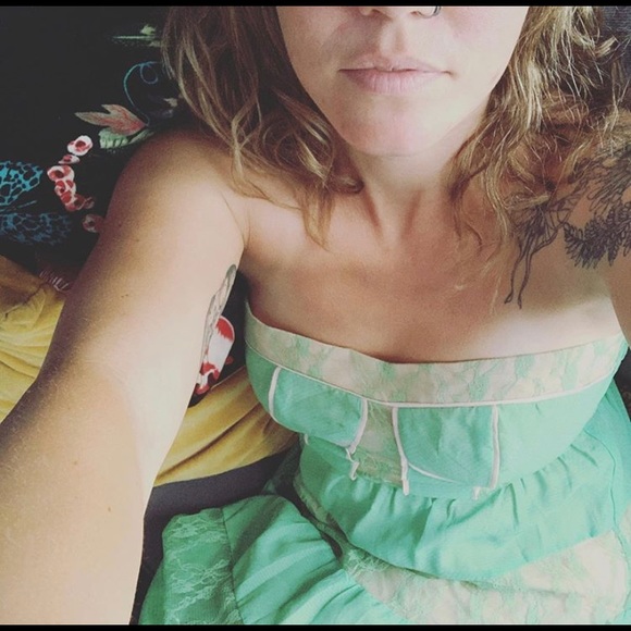 Meet your Posher, Meghan - Picture 1 of 1